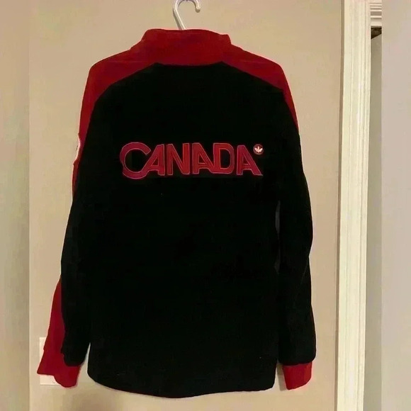Canada quarter zip up sweater- Hudson Bay Company - Picture 4 of 4